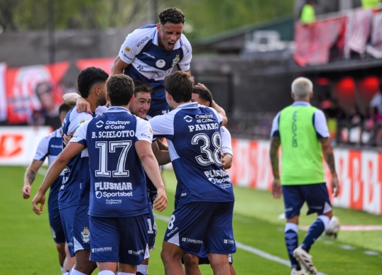 Torneo clausura: Gimnasia y Esgrima derrotó a Barracas y es semifinalista