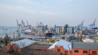 Rusia anuncia la destrucción de un buque militar ucraniano en el puerto de Odesa