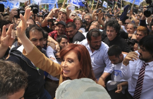 Cristina contra el gobierno: «Quieren volver a tener mano de obra barata»