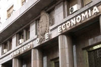 El ministerio de Economía colocó otros US$ 558 millones en títulos de deuda entre los denominado “Creadores de mercado”