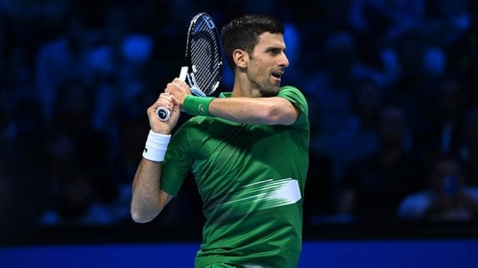 ATP Masters en Turín: Novak Djokovic le ganó al ruso Daniil Medvedev y es semifinalista del torneo