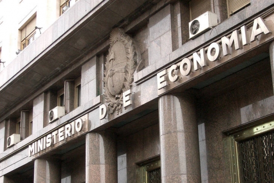 Economía dispuso la ampliación de la emisión de los bonos para pagar la cautelar de la Corte por coparticipación a CABA