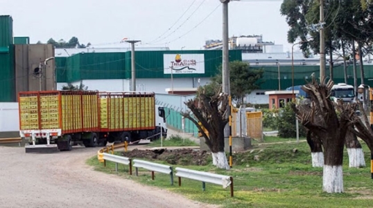 Trabajadores de Gran Tres Arroyos denuncian que cobran quincenas, aguinaldos y vacaciones «en cuotas»