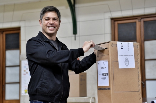 Kicillof aseguró que está “es una elección crítica” en la que se decide “qué es lo que va a pasar en la Argentina”