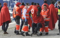 Rescatan a 145 personas de dos embarcaciones en el Estrecho de Gibraltar