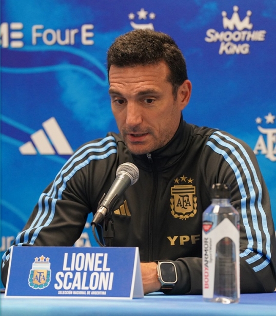 Lionel Scaloni confirmó a Garnacho dentro del plantel que disputará la Copa América