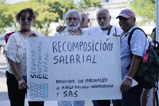 Familiares de fuerzas de seguridad federales reclamaron «un sueldo digno»
