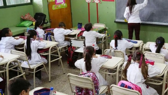 El Gobierno Nacional fijó el nuevo salario mínimo docente pese al rechazo de los gremios