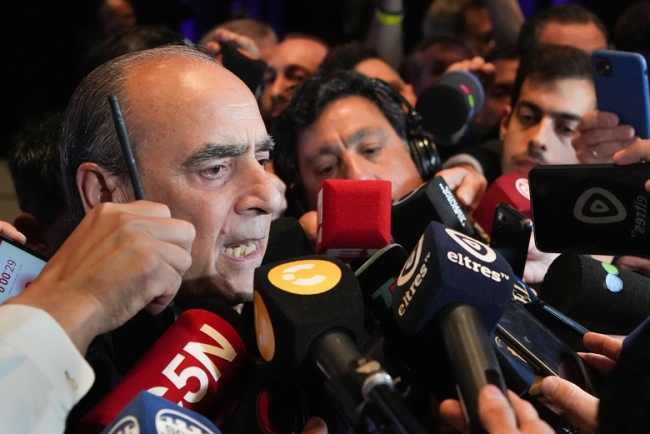 Guillermo Francos: "El Presidente toma las decisiones, no es ningún entorno", le respondió a Macri