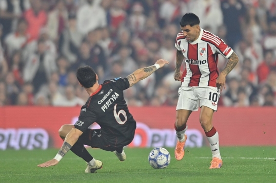 Torneo clausura de fútbol: Huracán venció a River, en el Monumental