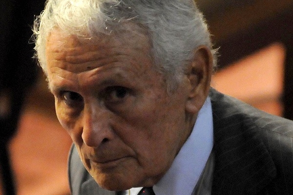 El hijo de Jorge Julio López repudió el fallo judicial que le otorga prisión domiciliaria a Etchecolatz