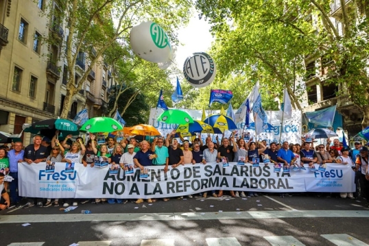 El Frente de Unidad Sindical, se movilizó contra la Reforma Laboral