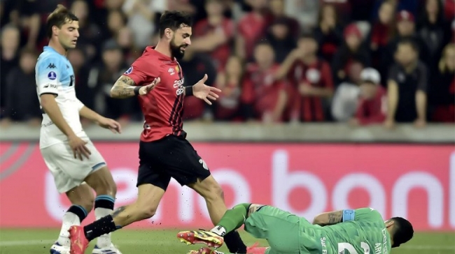Copa Sudamericana 2024: Racing cayó con Athletico Paranaense, en el partido de ida de los cuartos de final