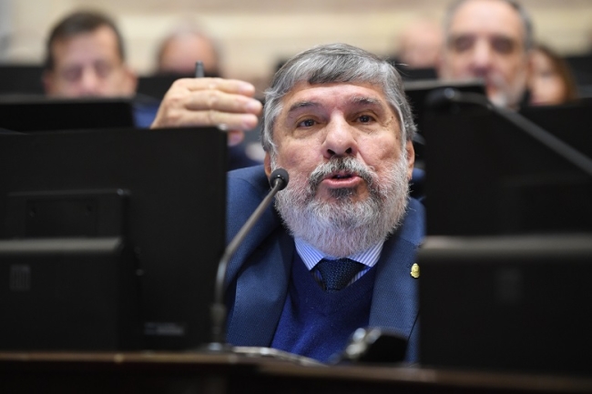 José Mayans sostuvo que la Reforma Laboral “es una ley de patrones para patrones”