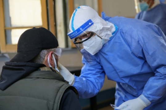 Salud reportó 71 muertes por coronavirus y 42.227 contagios en la última semana en la Argentina