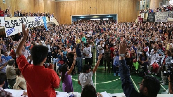 Neuquén: Los docentes de ATEN capital no aceptaron la propuesta del Gobierno y propuso un paro por 72 horas
