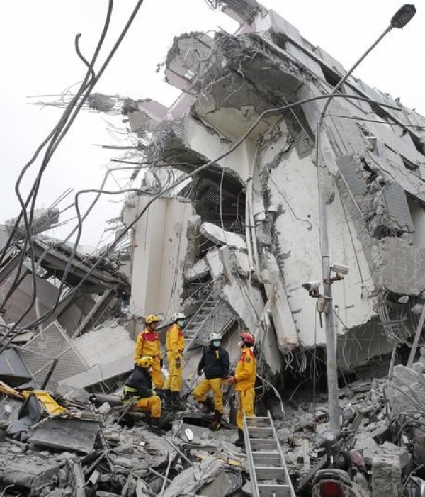 Taiwan: Al menos 11 muertos, 400 heridos y decenas de desaparecidos por un terremoto