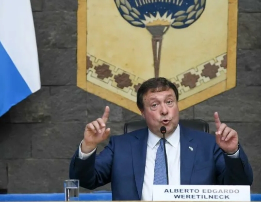 Alberto Weretilneck: «El Gobierno vive en su microclima del Obelisco y el resto que se arregle como pueda»