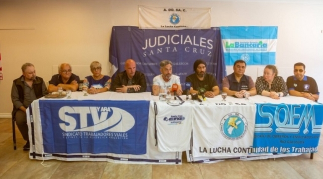 Santa Cruz: «Deje de victimizarse», le dijo el Frente Sindical al gobernador