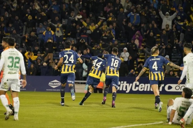 Liga Profesional de fútbol: Rosario Central derrotó por 4-2 a Sarmiento