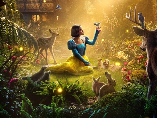 Llega a las salas la película «Blanca Nieves»