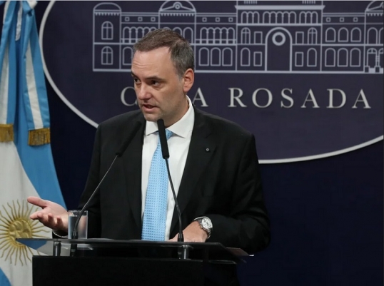 Adorni confirmó que: «El 30 de junio habrá otra barrida y limpieza en el Estado»