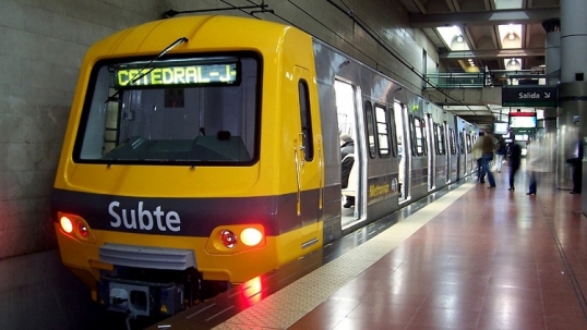 Por los recitales de Los Piojos, extiende el subte D su horario