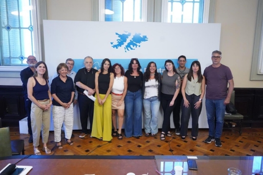 Diputados de Unión por la Patria a familias afectadas por el desguace del programa de cardiopatías congénitas