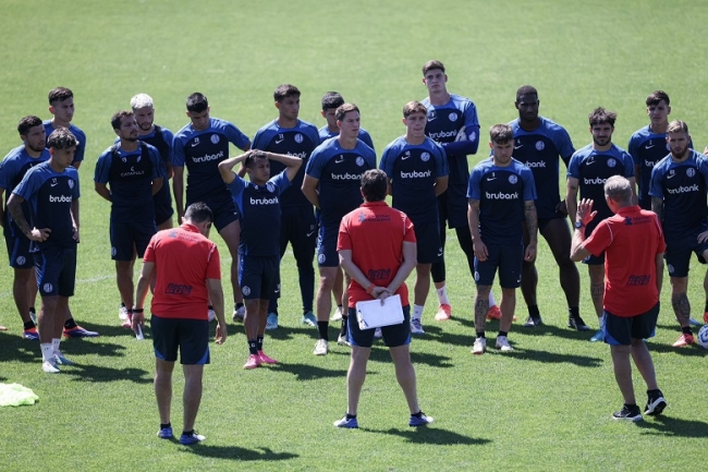 Liga Profesional de Fútbol: San Lorenzo, con el debut del entrenador Miguel Russo recibe a Barracas Central