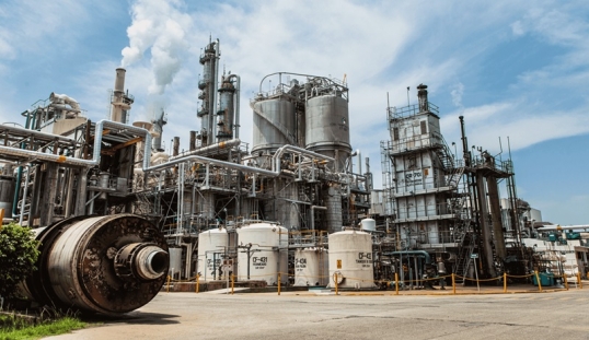 Alpek Polyester cierra una de sus plantas en el país