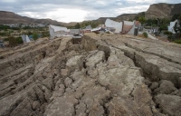 Cerro Colapsado en Chubut: Hay riesgo inminente de otro derrumbe y los vecinos se llevan sus cosas
