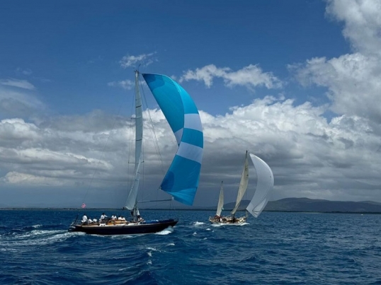El emblemático velero argentino «Matrero» triunfó en el Mediterráneo italiano