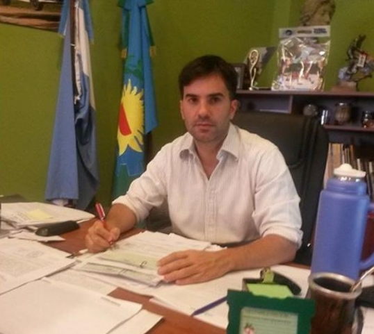 Castelli: Francisco Echarren anunció la creación de la «tasa Milei», un impuesto voluntario para que la gente pague las obras públicas