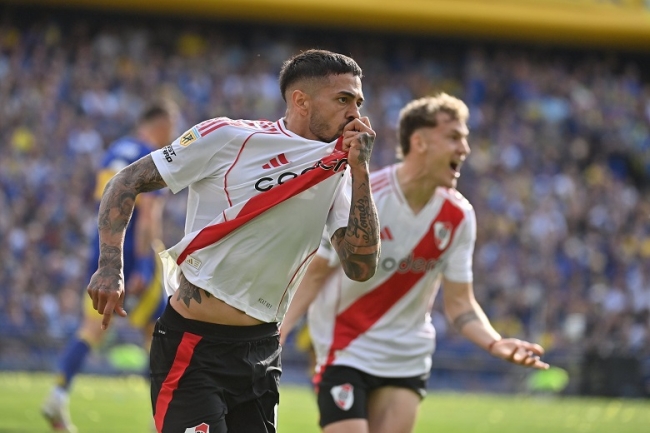 Primer gol de Manuel Lanzini, en su regreso a River y ante Boca Juniors