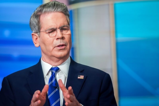 Scott Bessent admite que ayudó a provocar las protestas en Irán