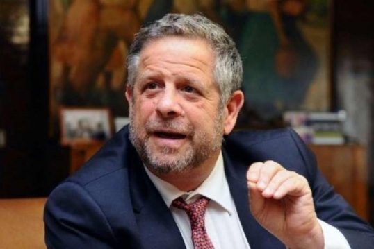 Adolfo Rubinstein denunció que “el sistema de salud argentino está en serio riesgo de colapsar”