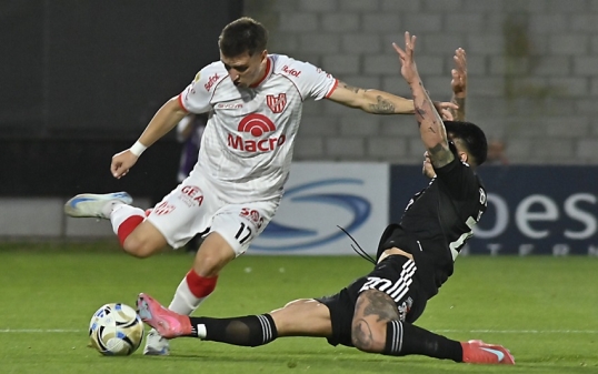 Torneo clausura de la Liga Profesional de Fútbol: Riestra derrotó por 1-0 a Instituto y sigue lirando el Grupo B
