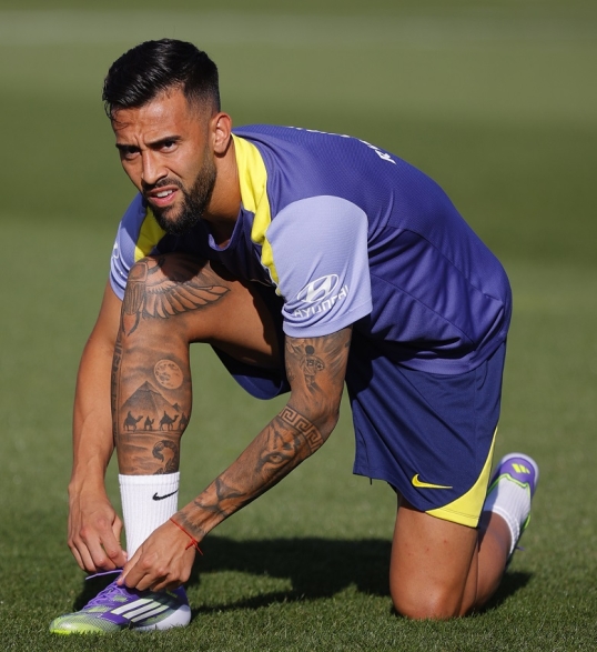 Atlético de Madrid presentó al argentino Nicolás González