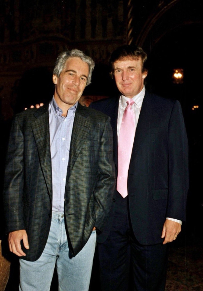 Según NPR: La justicia de EE.UU. oculta archivos de Epstein relacionados con Trump