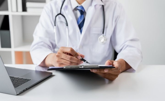 ANMAT implementa cambios en la normativa para estudios clínicos