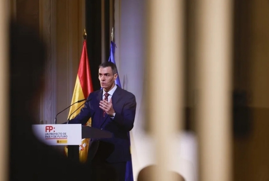 España: El Gobierno pedirá a la Fiscalía que investigue posibles delitos de X, Meta y TikTok