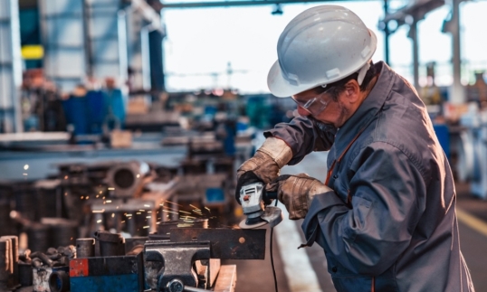 El Índice de Producción Industrial cayó un 0,8% mensual