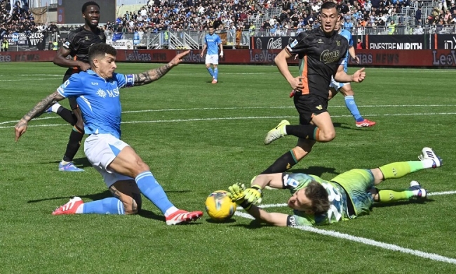 Serie A de Italia: Napoli igualó sin goles con Venezia