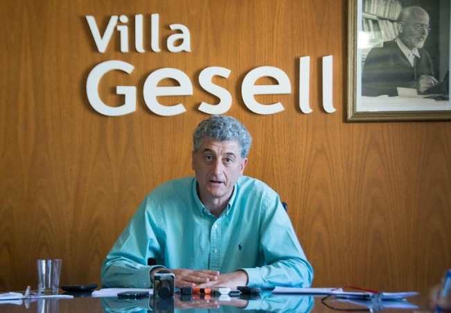 Villa Gesell: El intendente declara la emergencia económica y congela salarios