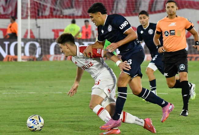 Torneo apertura de la Liga Profesional de Fútbol: Independiente Rivadavia derrotó a Huracán