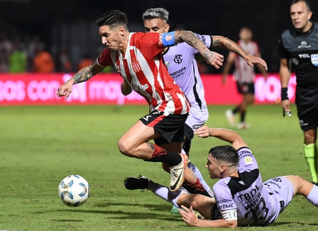 Liga Profesional de Fútbol: Barracas juega ante Estudiantes