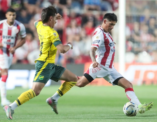 Torneo apertura de la Liga Profesional de Fútbol: Defensa enfrenta a Unión