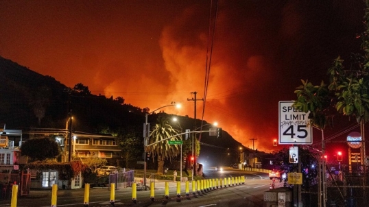 Gobernador de California: «Los incendios serán el peor desastre natural de la historia de EE.UU»