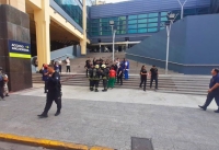 Se produjo un incendio en el cine del Abasto: dos personas sufrieron quemaduras