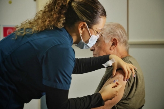 Comenzó la vacunación antigripal en más de 85 hospitales y centros de salud de la Ciudad de Buenos Aires